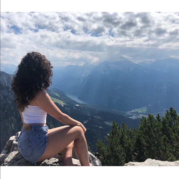 Meet your Posher, Marta - Picture 1 of 3